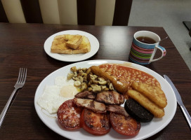 Tewin Road Cafe food