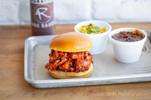 4 Rivers Smokehouse food