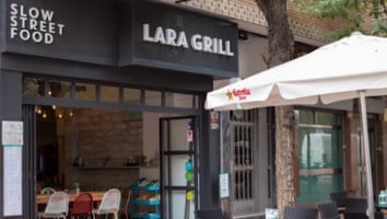 Lara Grill food