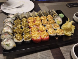 Sushi-nyam food
