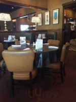 Ruby Tuesday inside