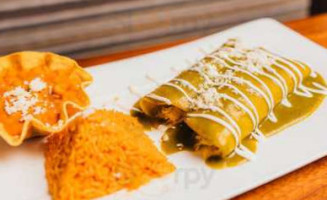 Los Agaves food