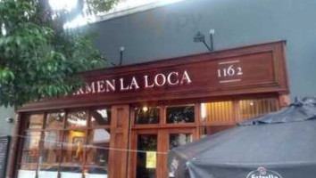 Carmen La Loca outside