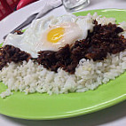 Rodic's Diner food