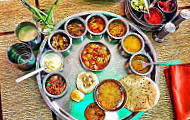 Aamantran food