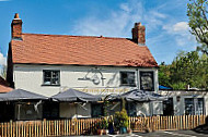 The Cricketers Inn outside