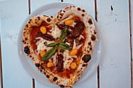 Mr Pizza Via Pietrapiana food