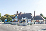 The Iford Bridge Tavern outside