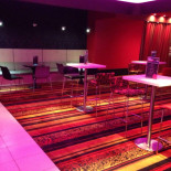 Set Cafe & Bar Dentro