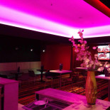Set Cafe & Bar Dentro
