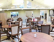 Squire's Cafe inside