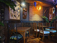 The Honu Restaurant And Tiki Bar inside