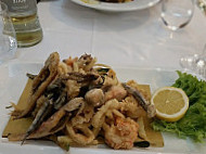 Del Pesce Al Pontile food