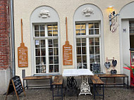 Cafe & Flambee Potsdam inside