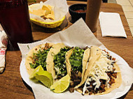 Taqueria El Maguey food