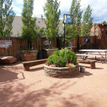 Spur Exterior