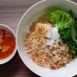 នំបញ្ចុក ៨រសជាតិ Comida