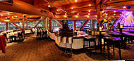 Rusty Scupper Restaurant Bar inside