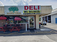 Maple Tree Deli outside