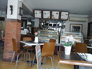Cafe Mamia