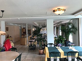 Altana Restaurant-Hotel