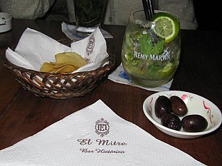 El Mitre, Bar Historico
