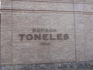 Toneles Grill