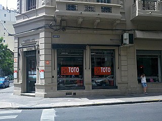 Toto Bar