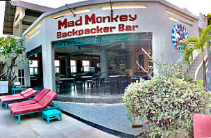 Mad Monkey Backpacker