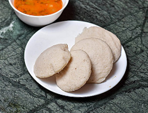 Naadbramha Idli