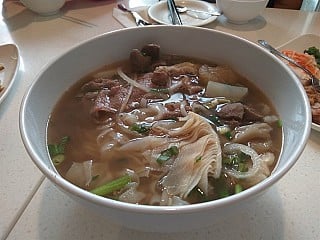 Pho Le 新越越式料理