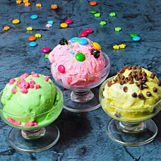 Fresh Pure Amul Ice Cream Parlour Outlet