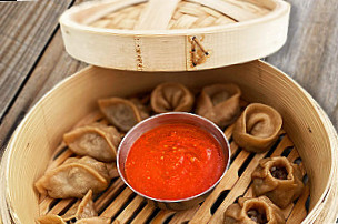 Tang Momos