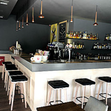 Zeus Restaurant-cafe-bar