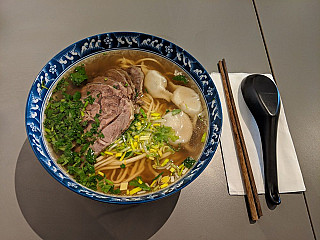 Niuda Hand-Pulled Noodles