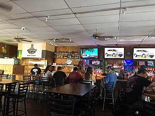 Grand Slam Sports Bar And Grill