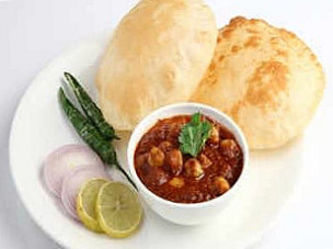 Chole Bhature By Bhatinda Family