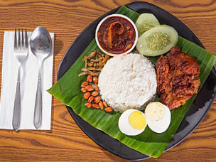 Kak Cik Cheras Nasi Lemak