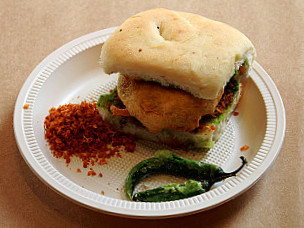 Shreeji Vadapav Center