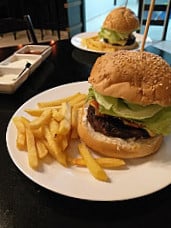 Black Burger Hamburgueria Artesanal