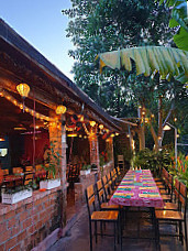 Viet Village Bar And Restaurant