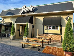 Joes Sports Grill