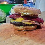 Hamburguesas Y Papas Al Carbón “el Mapache”