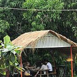 อินเทรน คาเฟ่