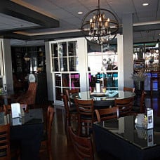 Bailey's Restaurant And Bar