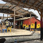 Atopa Beach Pub