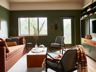 Hunter Lodge