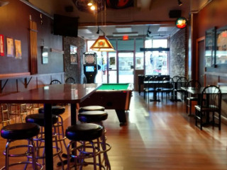 Dr Lucky's Grill