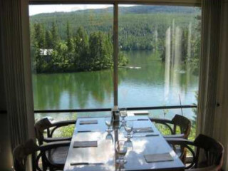 The Terrace Supper Club On Swan Lake