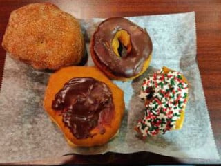 George's Donuts